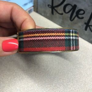 Red plunder bracelet